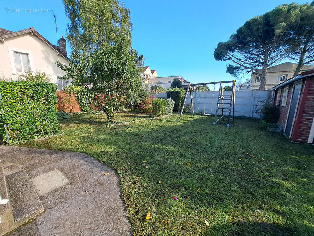 Maison à BEAUMONT-SUR-OISE