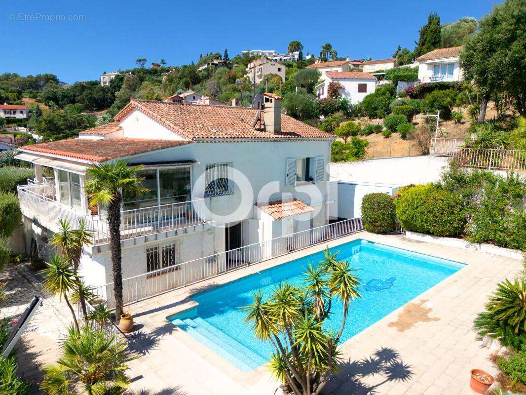 Maison à MANDELIEU-LA-NAPOULE