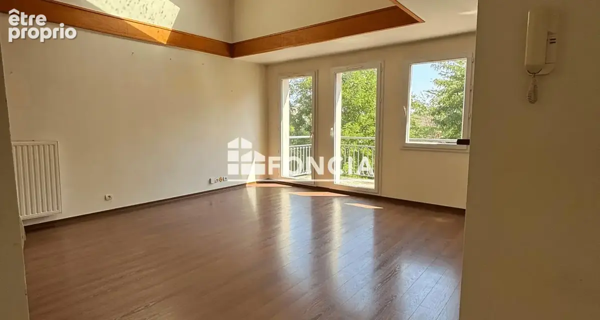 Appartement à MAGNY-LE-HONGRE
