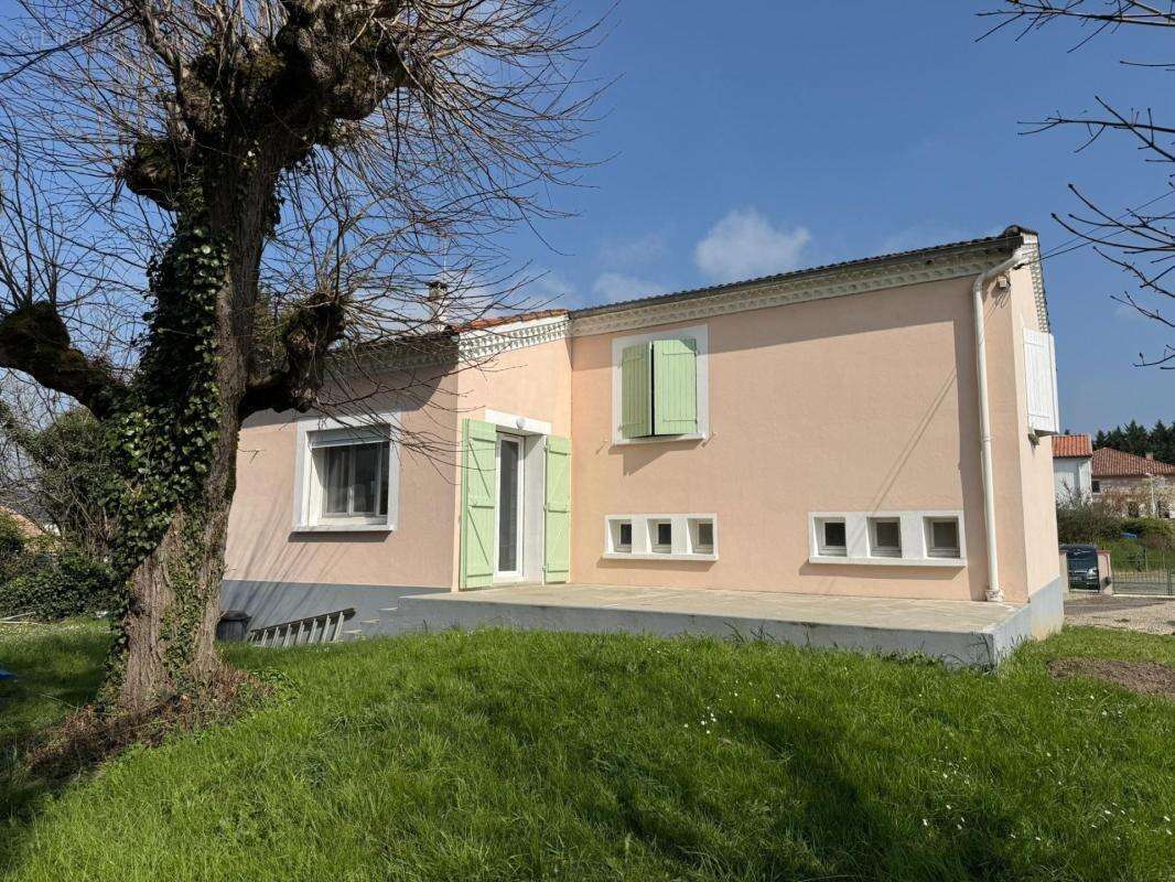 Maison à MALAUSE