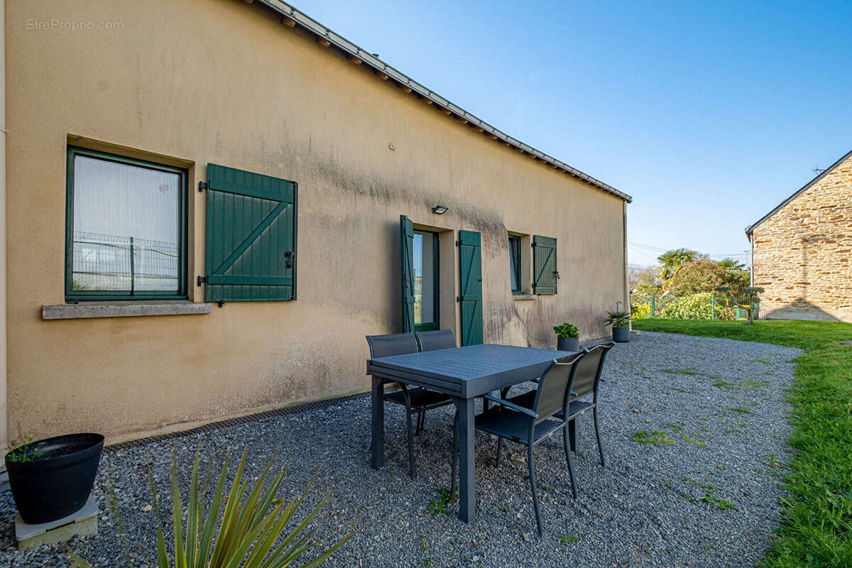Maison à FEREL