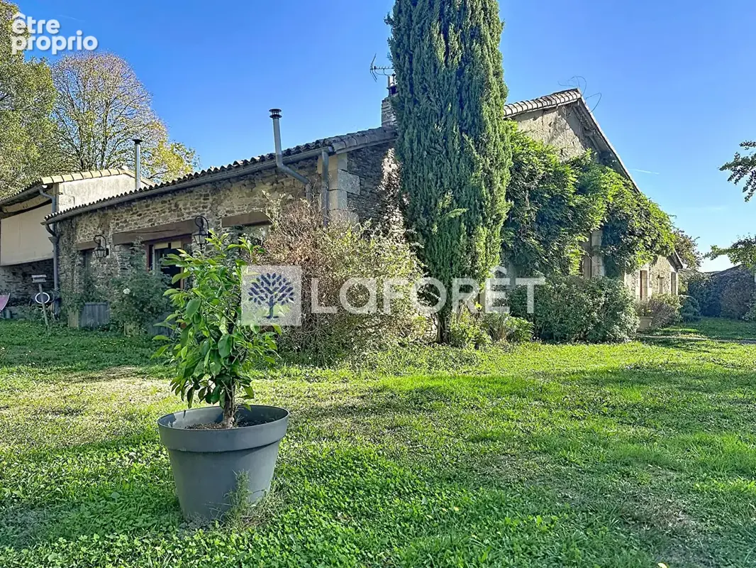 Ensemble immobilier de caractère à champdeniers - photo 19