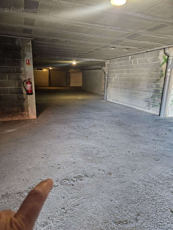 Parking à LE BARCARES