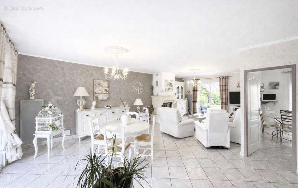 Tout proche de Saint-André de Cubzac à Marsas - Maison contemporaine  soigneusement entretenue 5 pièce(s)  96 m² habitables sur  - photo 7