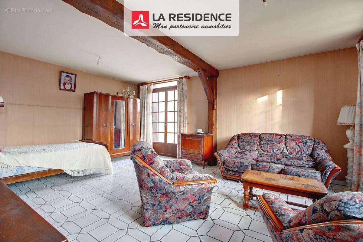 Maison à SAINT-ETIENNE-DU-ROUVRAY