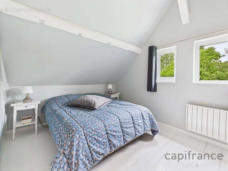 Maison à EQUEMAUVILLE