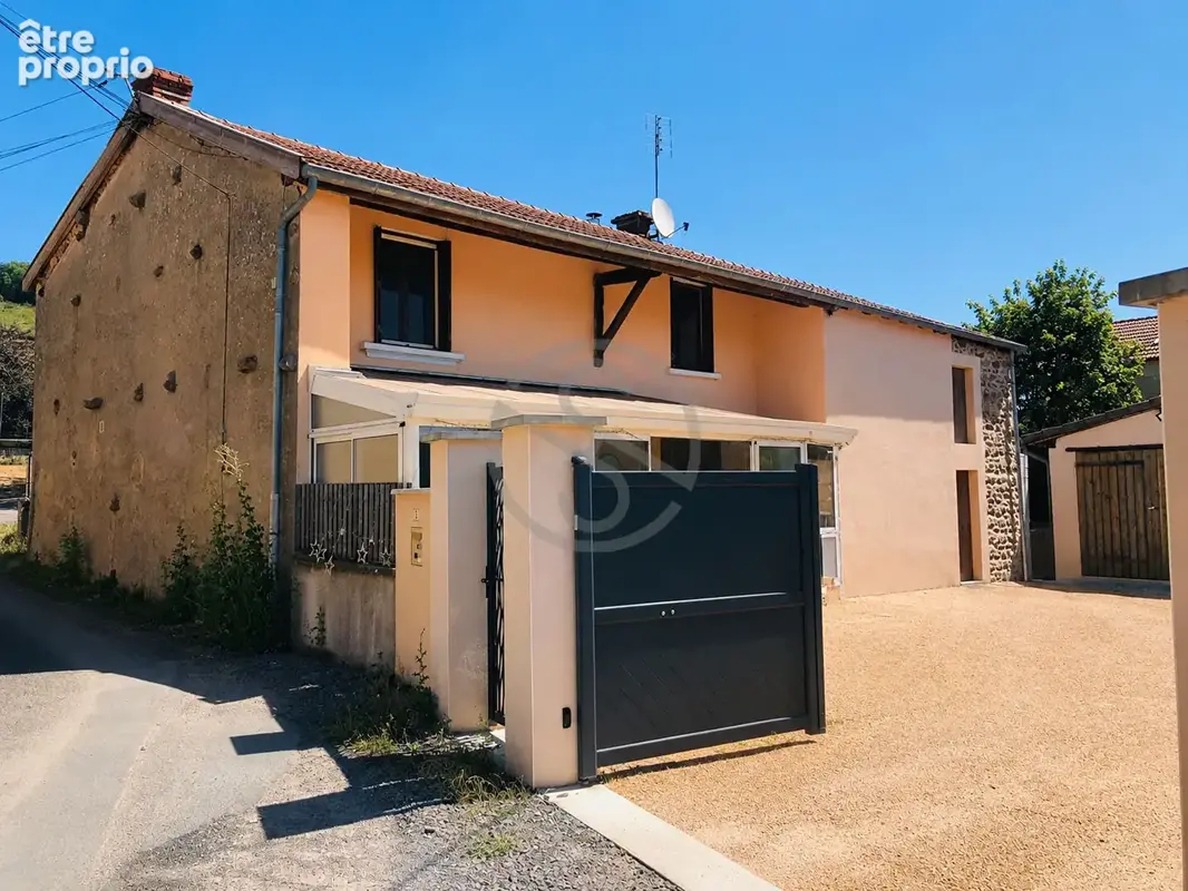 Photo Maison à Matour au prix de 250 000€