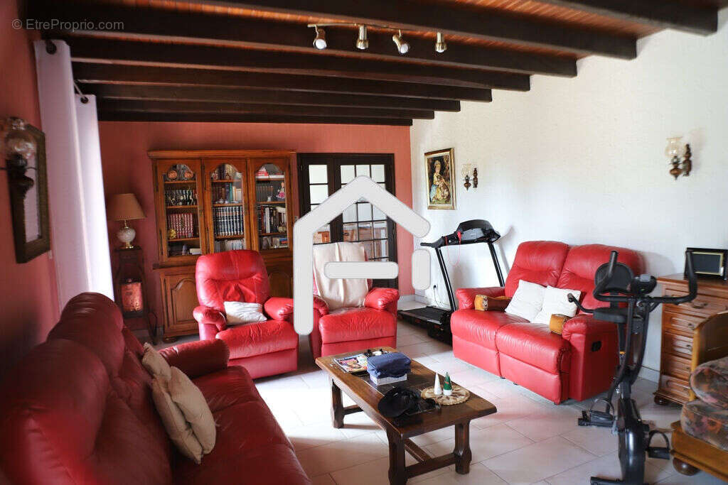 Maison à SAINT-JEAN-DU-FALGA