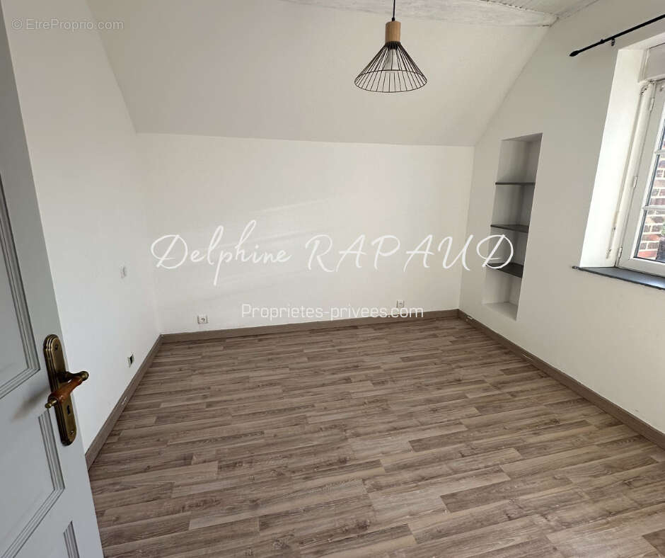 Maison à CONDE-SUR-HUISNE