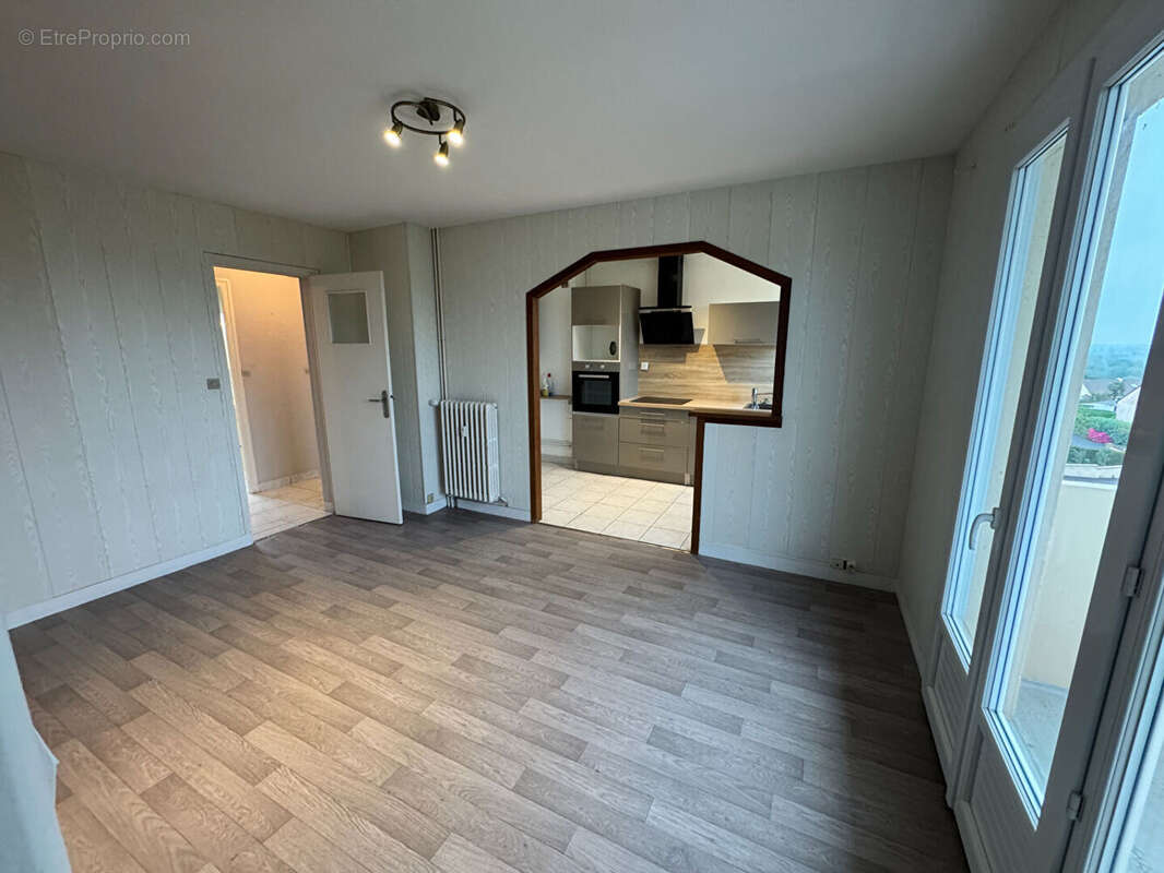 Appartement à PONT-HEBERT