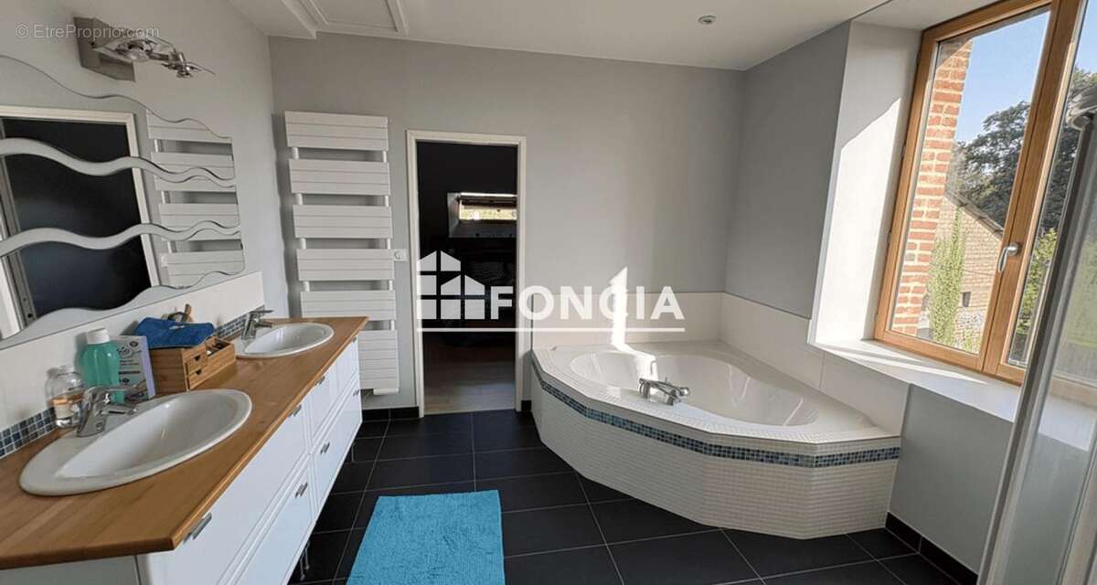 Fougeres proche centre  belle renovation - photo 11