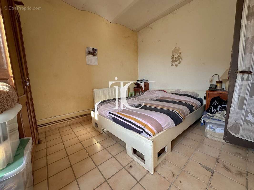 Maison à MOLIERES-SUR-CEZE