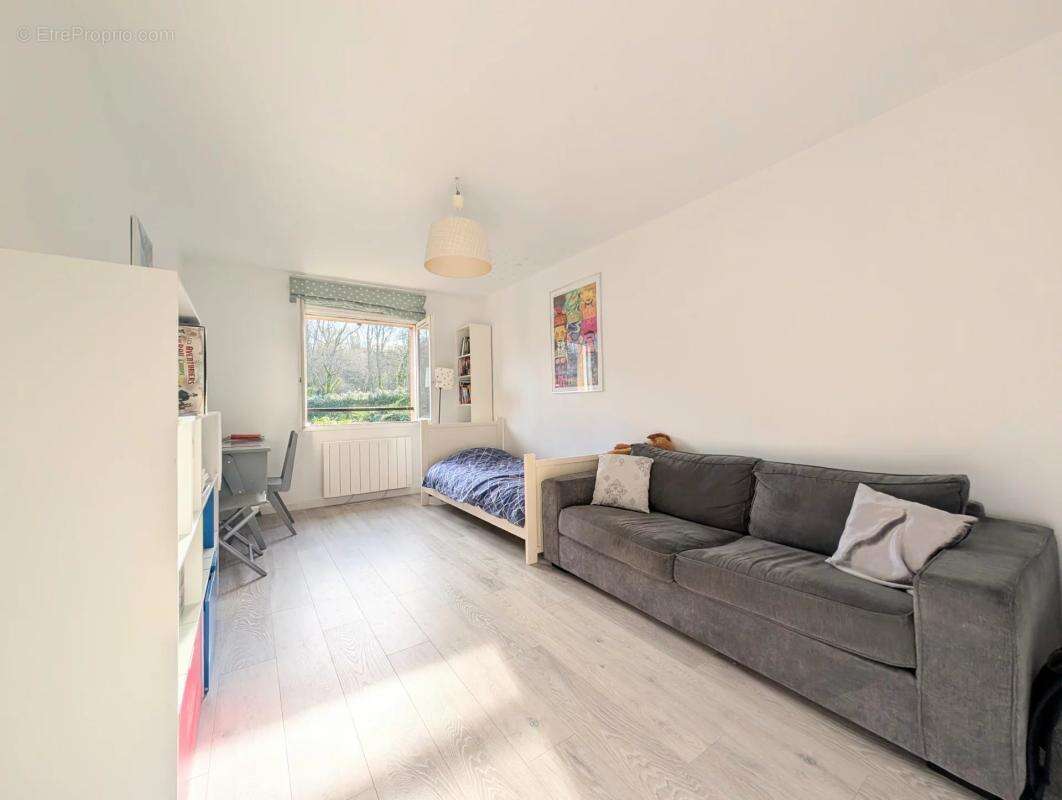 Maison à LES CLAYES-SOUS-BOIS