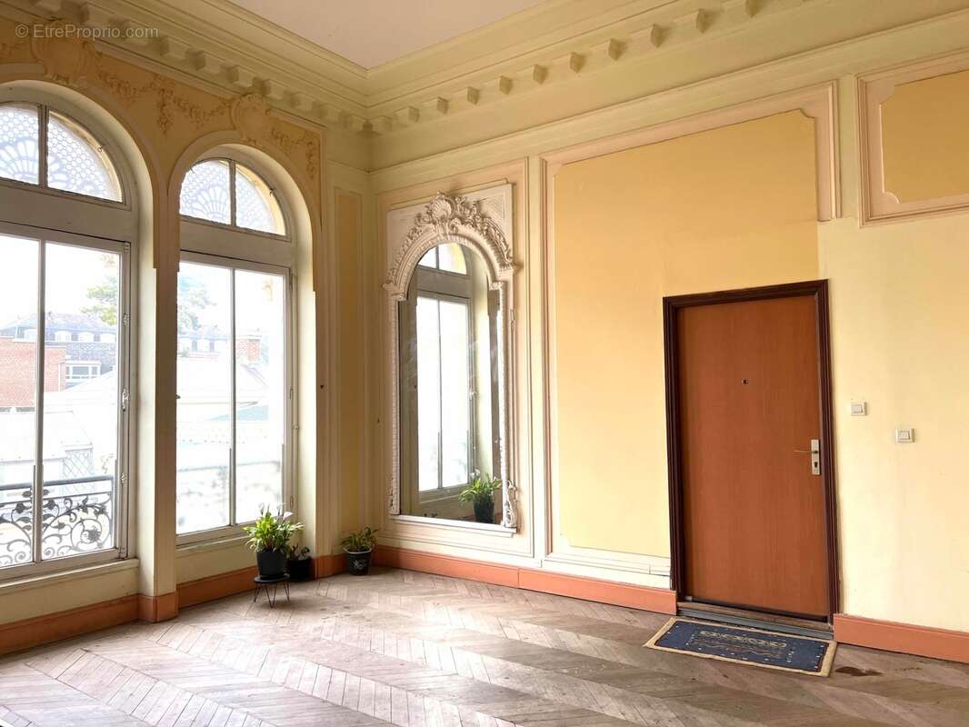 Grand appartement T3 de 94,75 m² avec une cave - photo 7