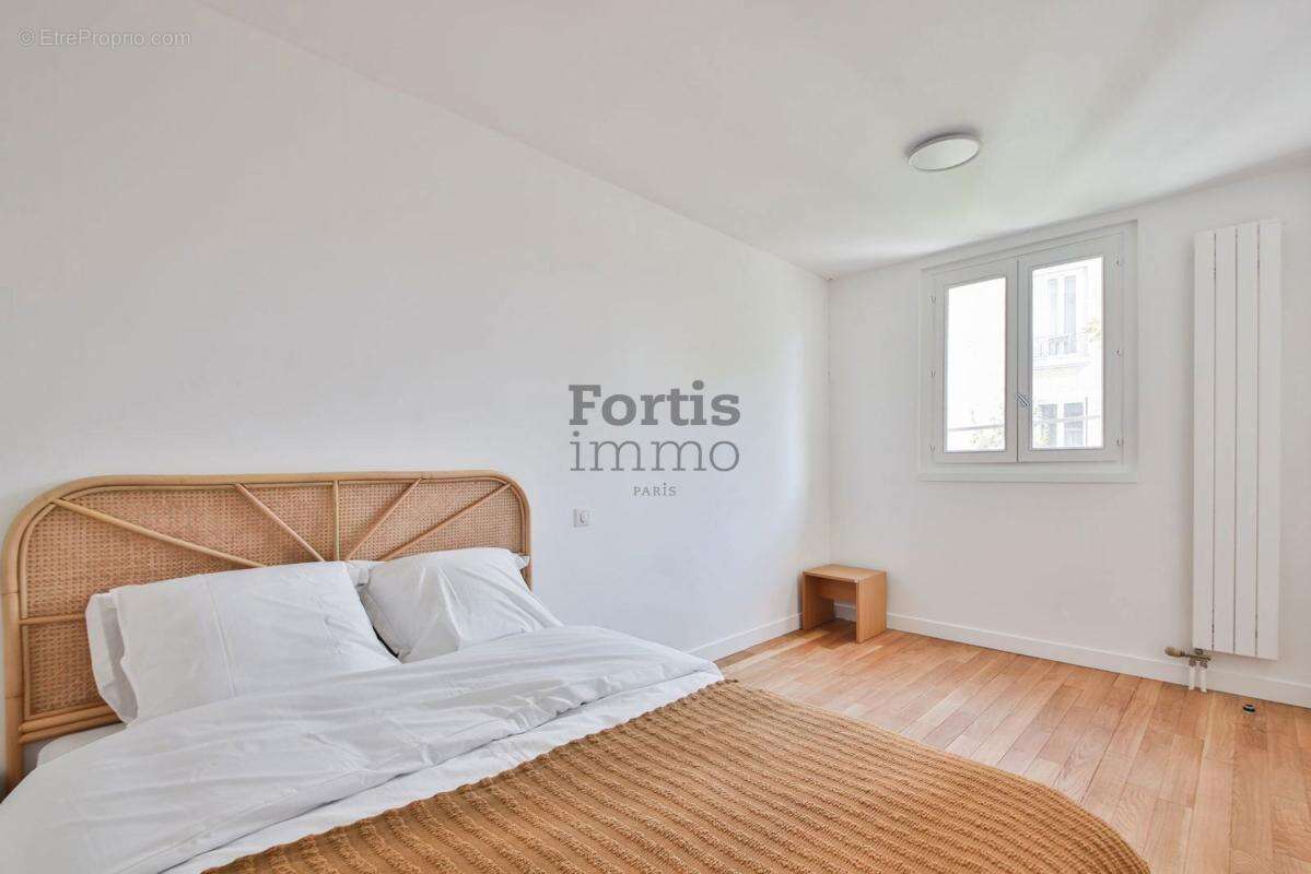 Appartement à PARIS-9E