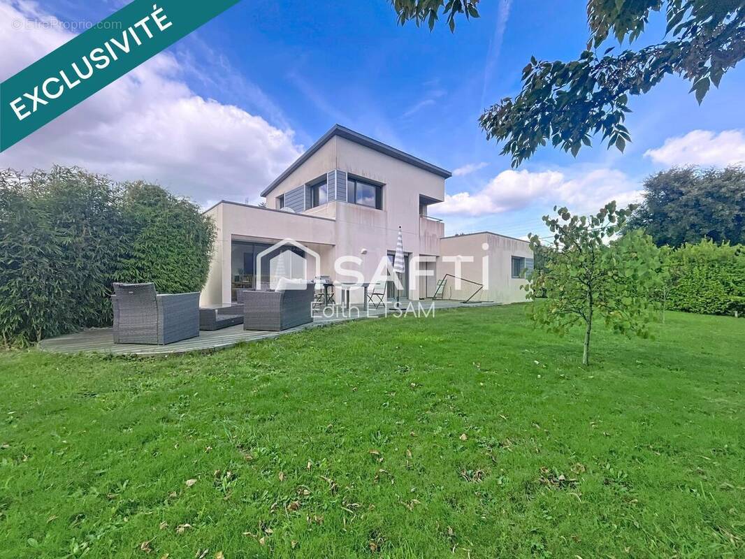 Photo 1 - Maison à PLONEOUR-LANVERN