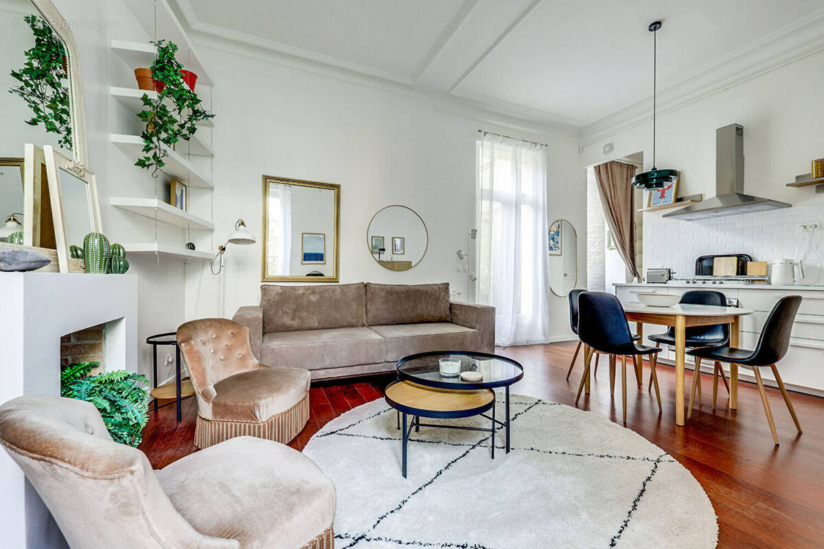 Appartement à PARIS-12E