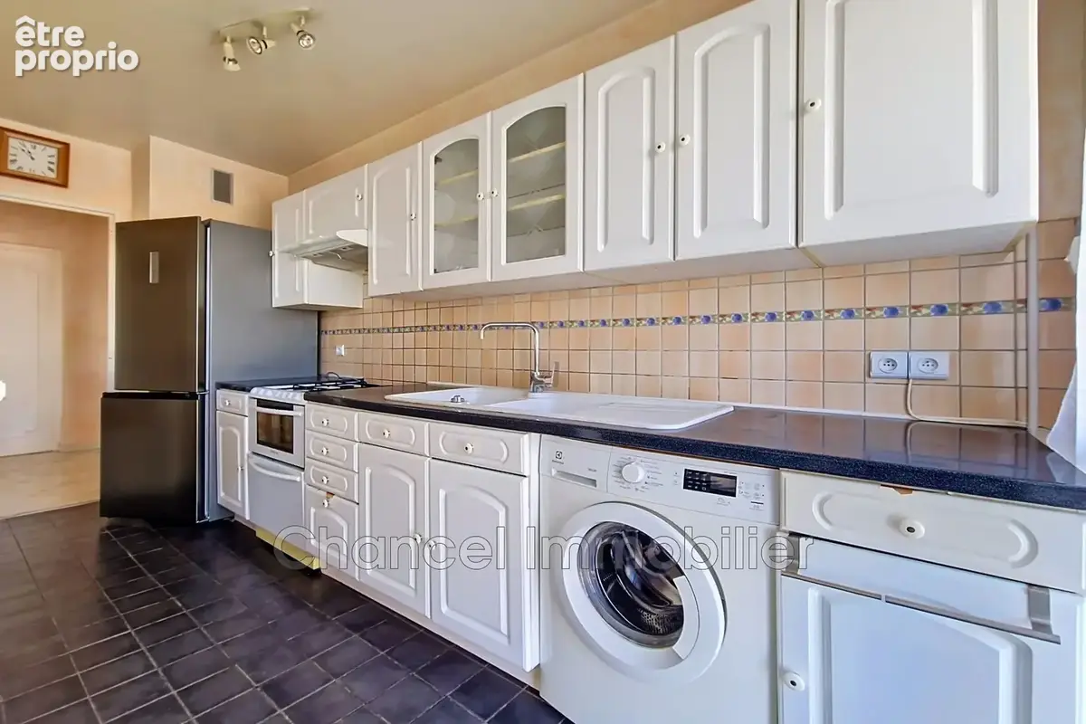 Appartement 79 m² à Antibes  - photo 5