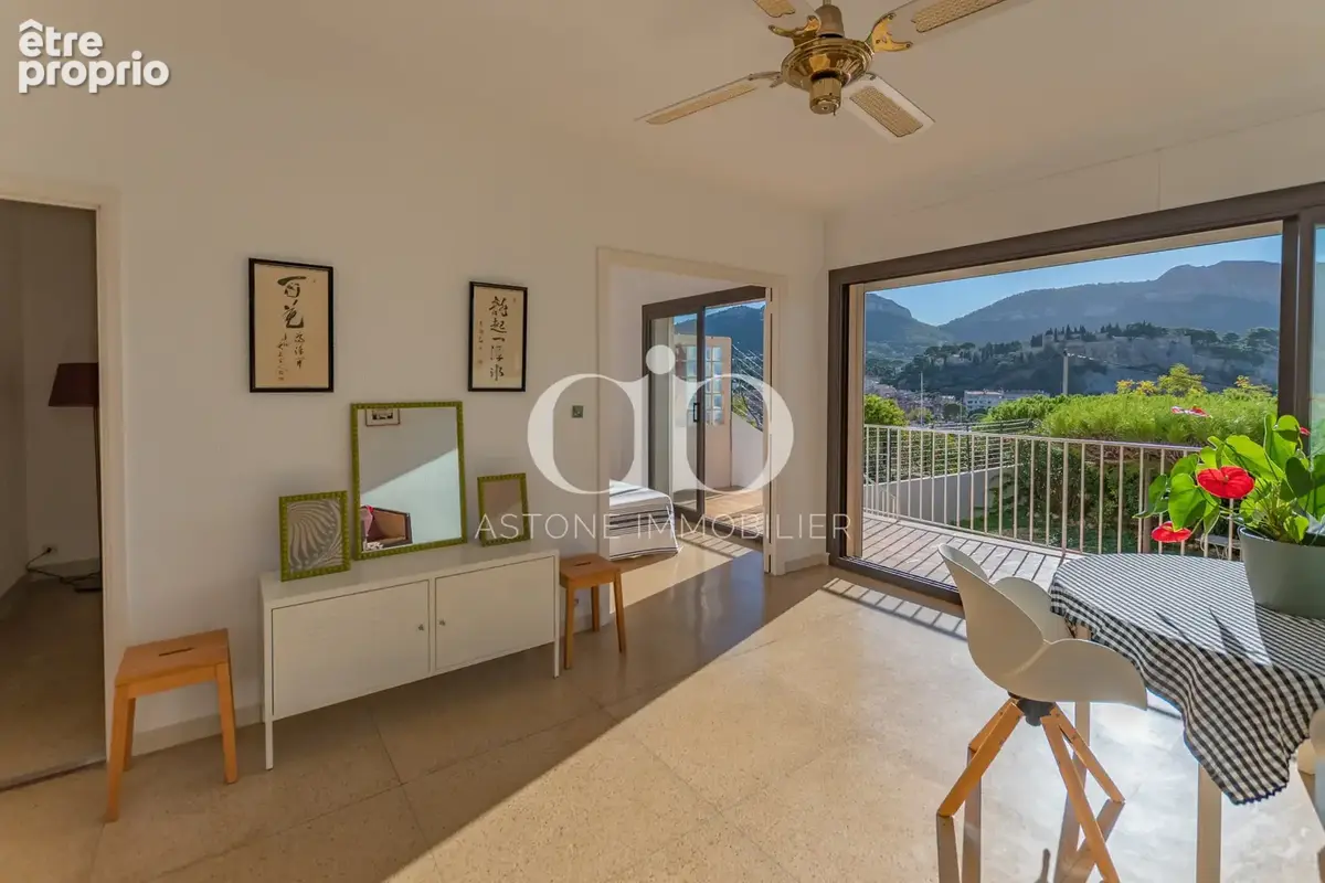 Cassis / appartement avec terrasse et jardin a proximite immediate du port - photo 3