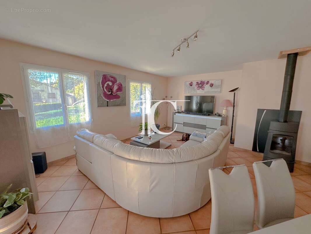 Maison à SAINT-AMBROIX