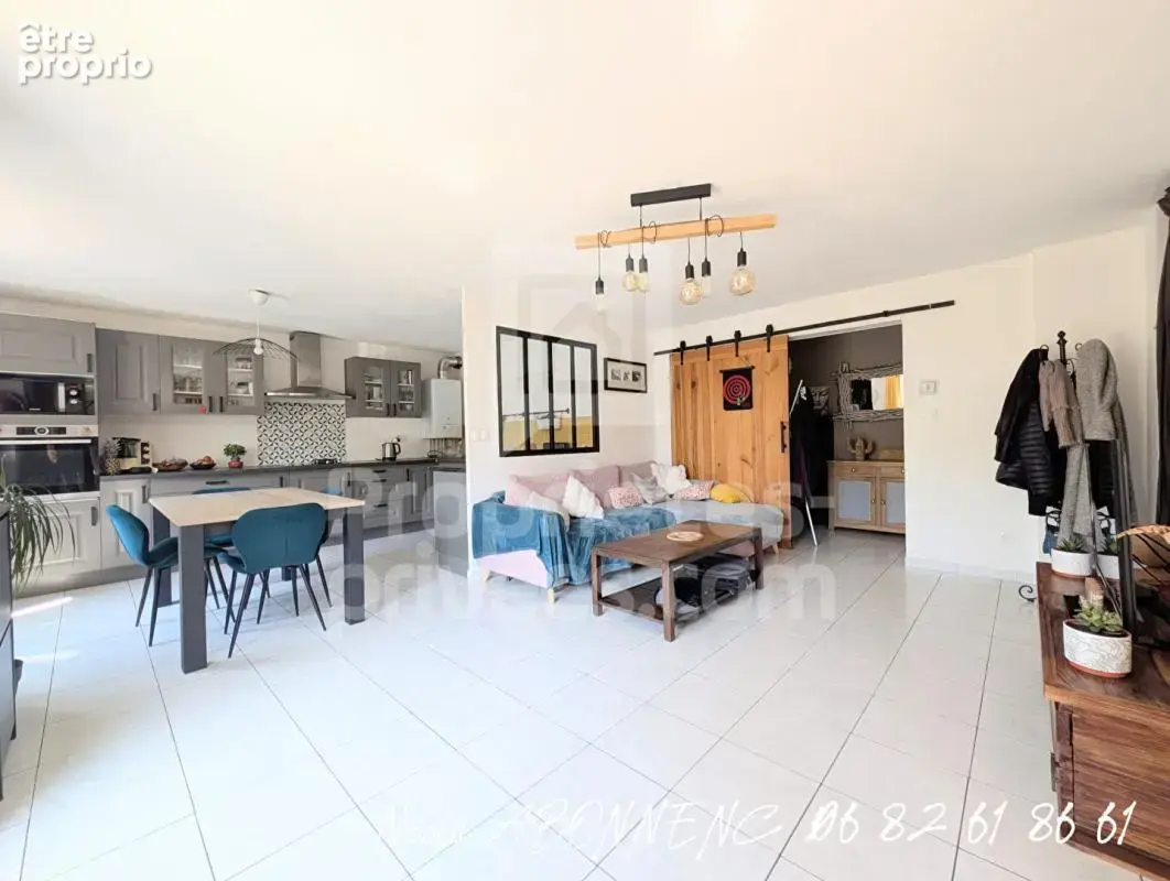 Appartement  4 pièce(s) 79 m2 - photo 2