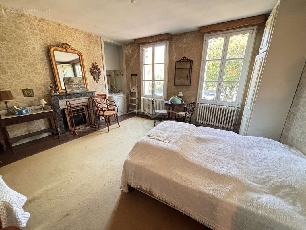 Maison à SAINTE-MAURE-DE-TOURAINE