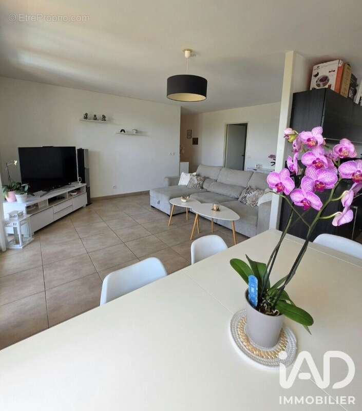 Photo 6 - Appartement à VIRY