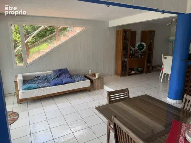 Villa 310 m² divisée en deux appartements Piscine et vue dégagée — Terrain de 1 076 m² - photo 12