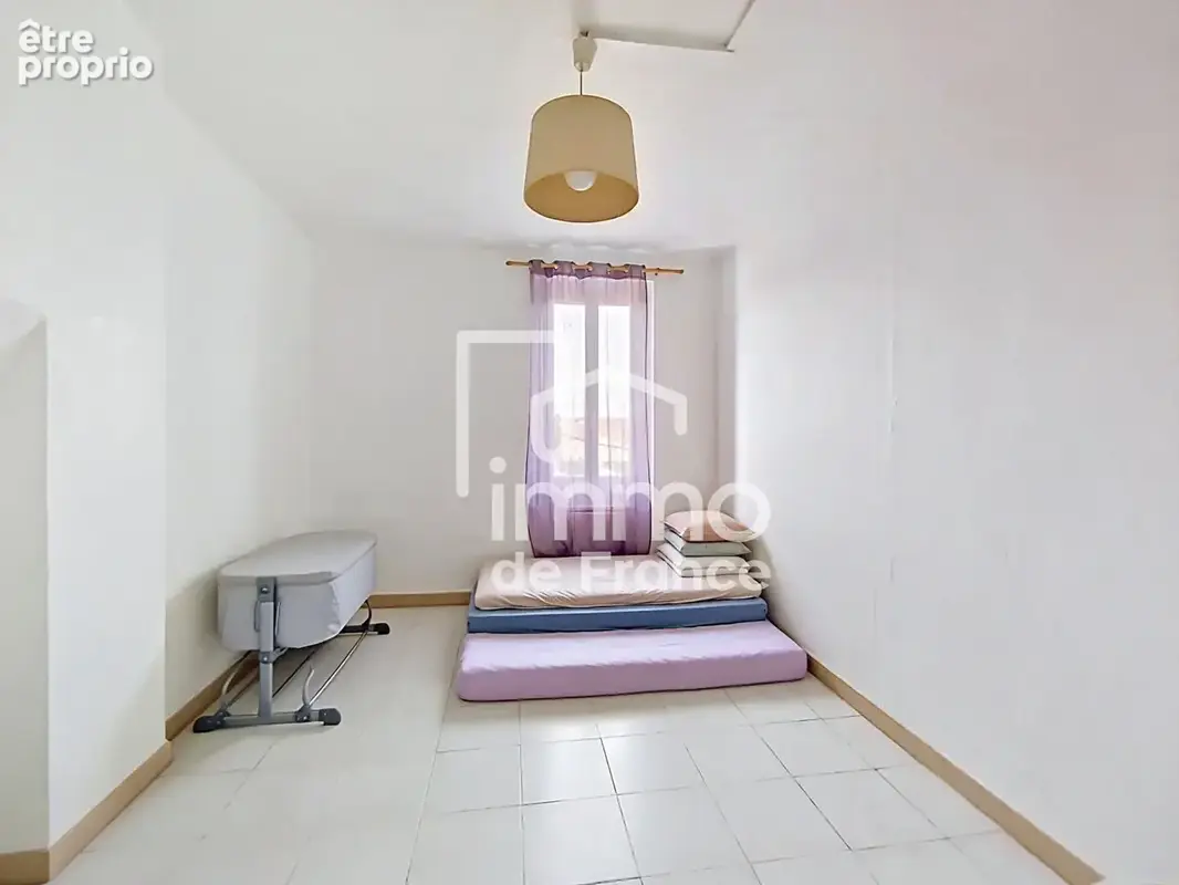Ambérieu-en-Bugey : immeuble de rapport de 6 appartements et 1 local, à proximité immédiate de la gare - photo 6