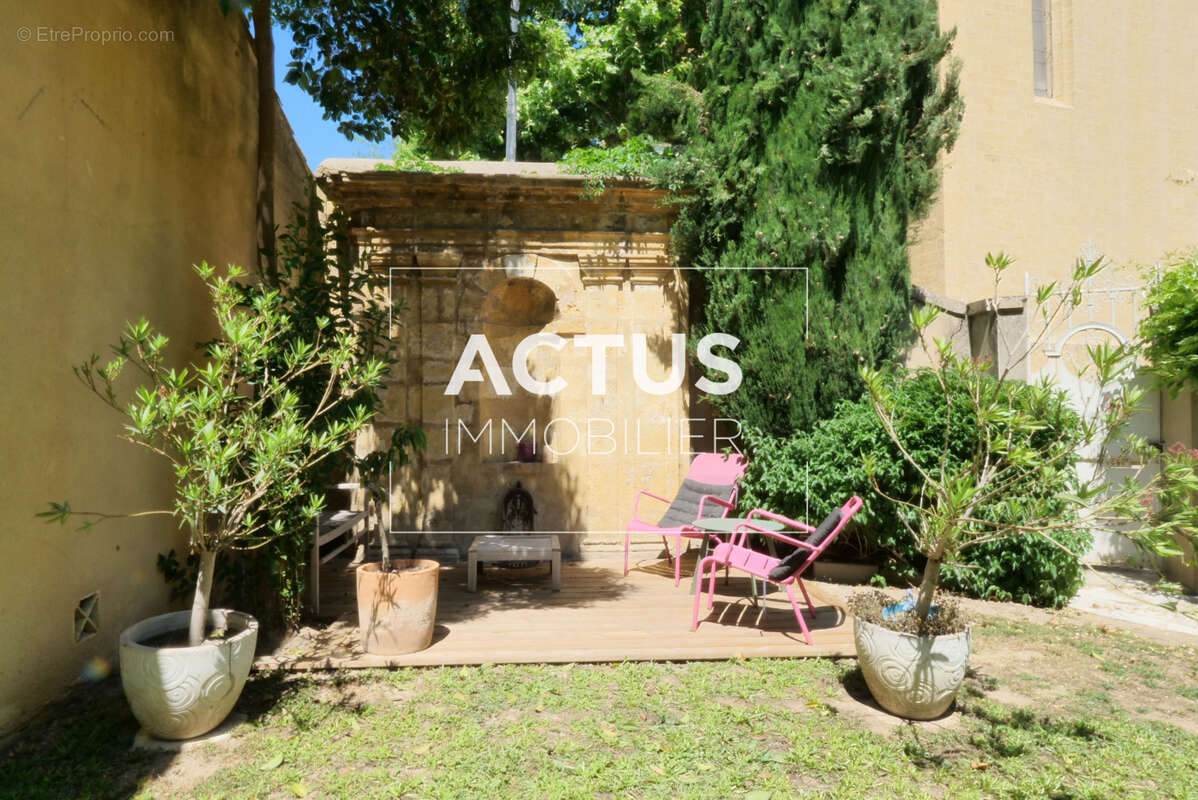 Maison 250 m² à Salon-De-Provence  - photo 2