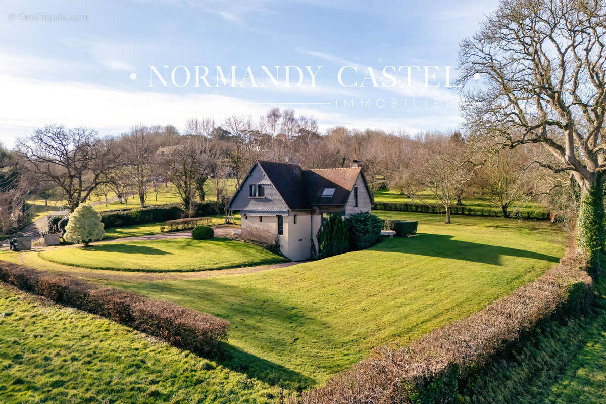 Maison à CRICQUEBOEUF