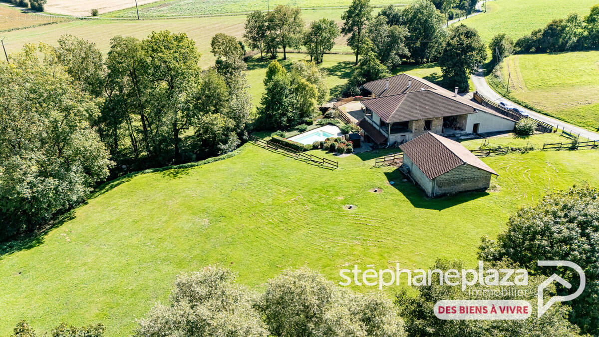 Maison à VILLEMOTIER