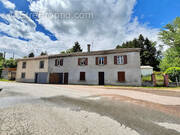 Appartement à SAINT-PRIEST-LA-ROCHE