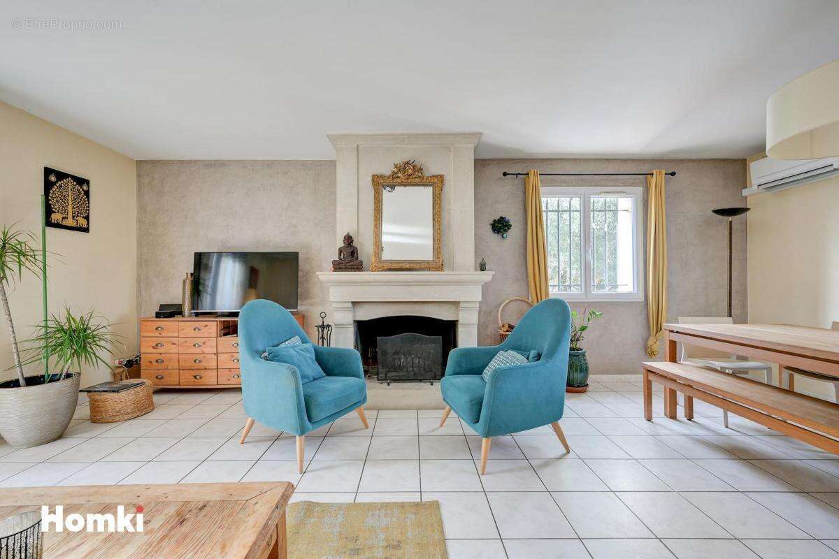 Maison/Villa T5 de 120 m2 à Plan-de-Cuques 13380 - photo 4