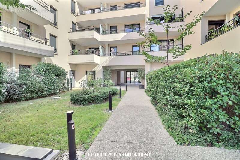 Appartement à COLOMBES