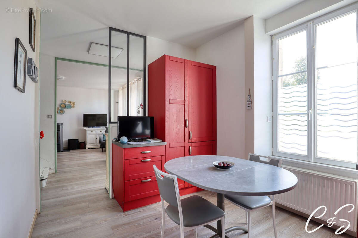 Maison 92 m² à Plogastel-Saint-Germain  - photo 5