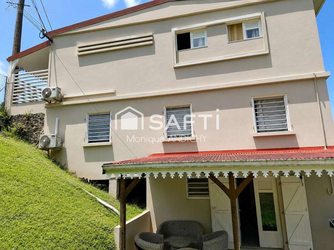 Appartement 168 m² à Saint-Joseph  - photo 2