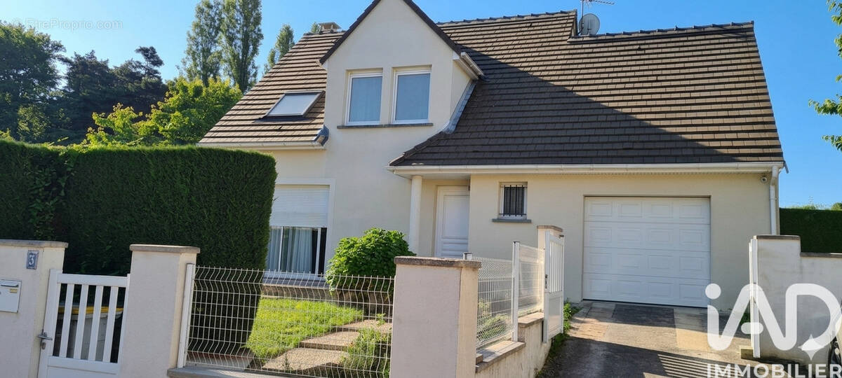 Photo 1 - Maison à VEMARS