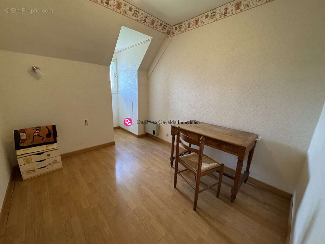 Maison à DECAZEVILLE