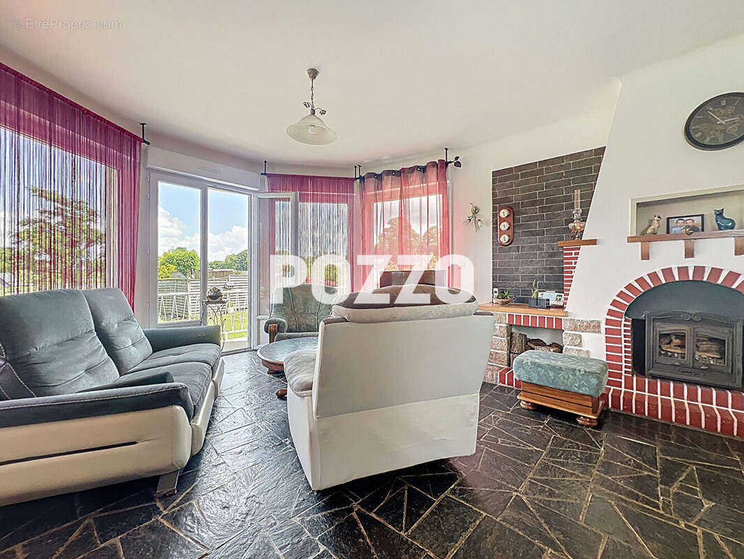 Maison à SAINT-HILAIRE-DU-HARCOUET