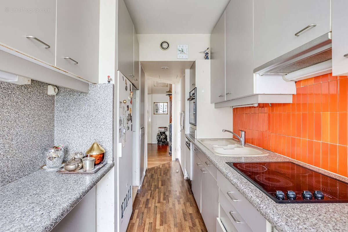 Appartement à PARIS-15E