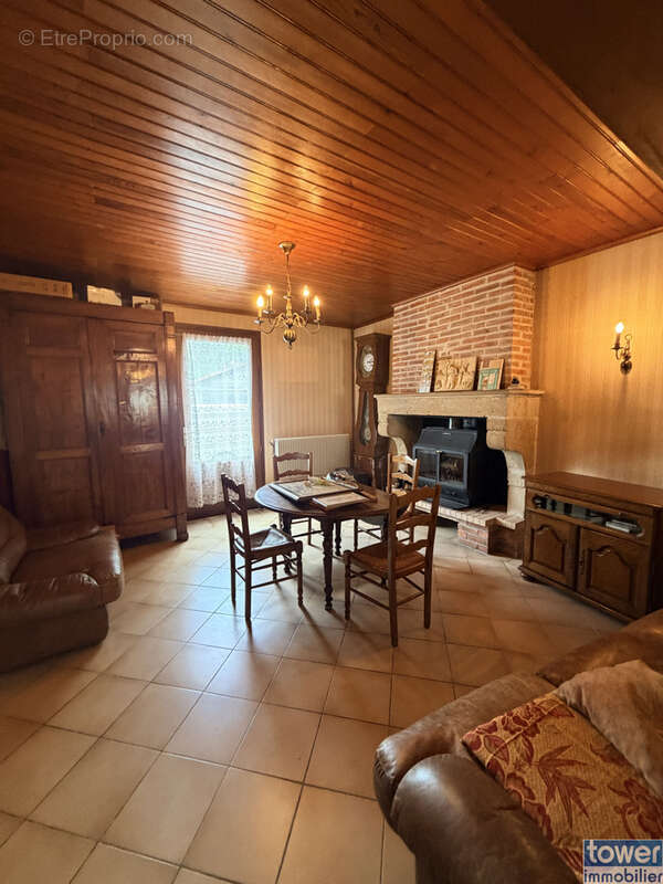 Maison de village de 150 m2 avec 5 chambres, grand garage et jardin - photo 2