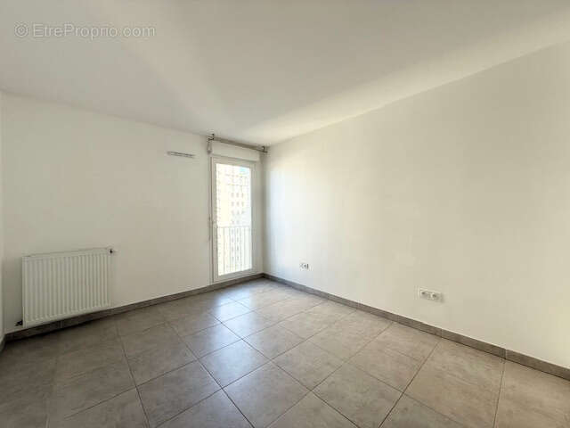 Appartement à MARSEILLE-2E