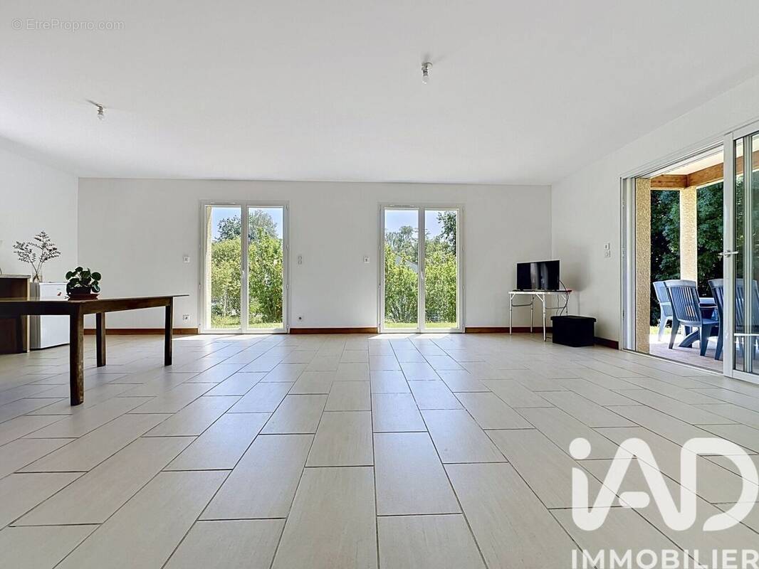 Photo 1 - Maison à LA CLISSE