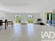 Photo 1 - Maison à LA CLISSE