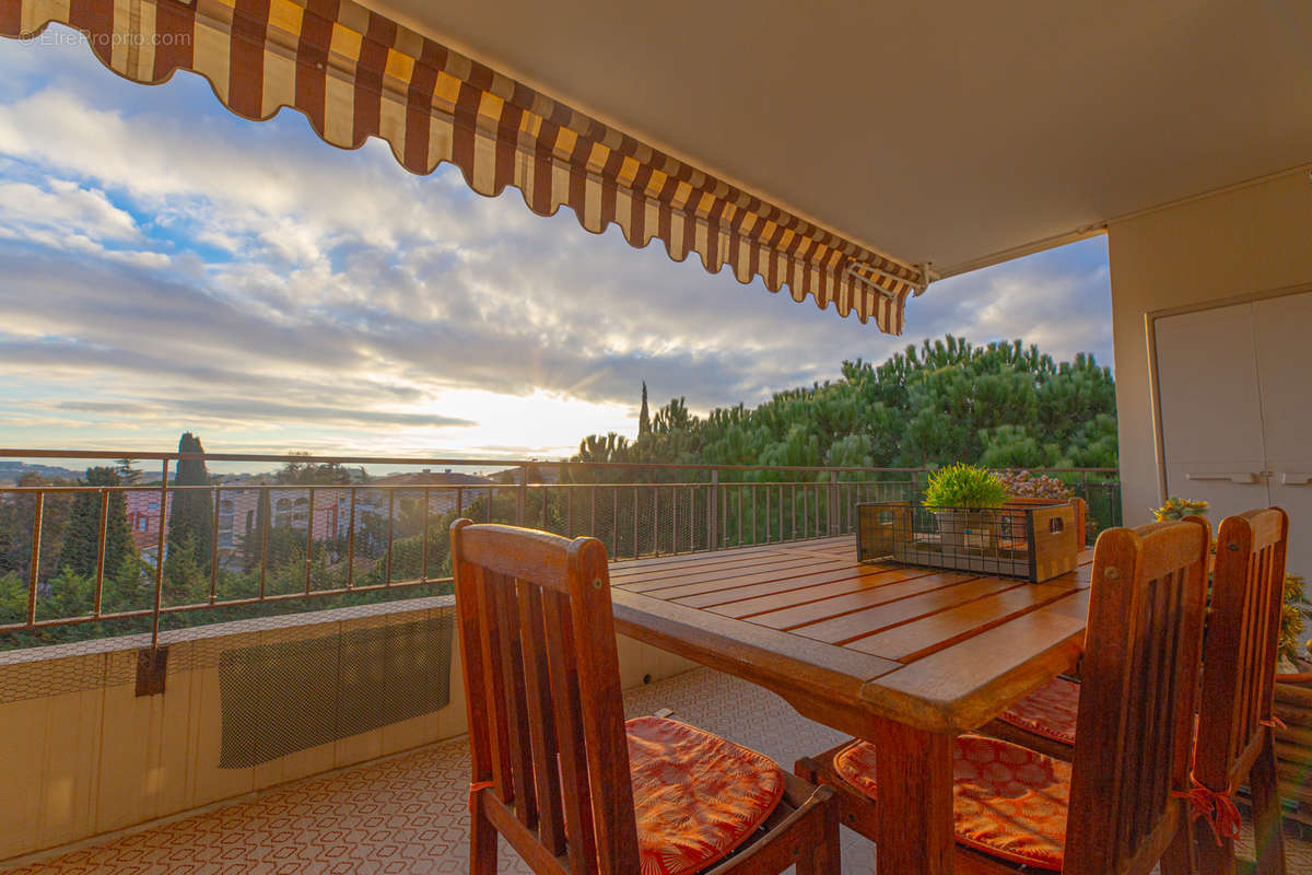 Appartement à MANDELIEU-LA-NAPOULE