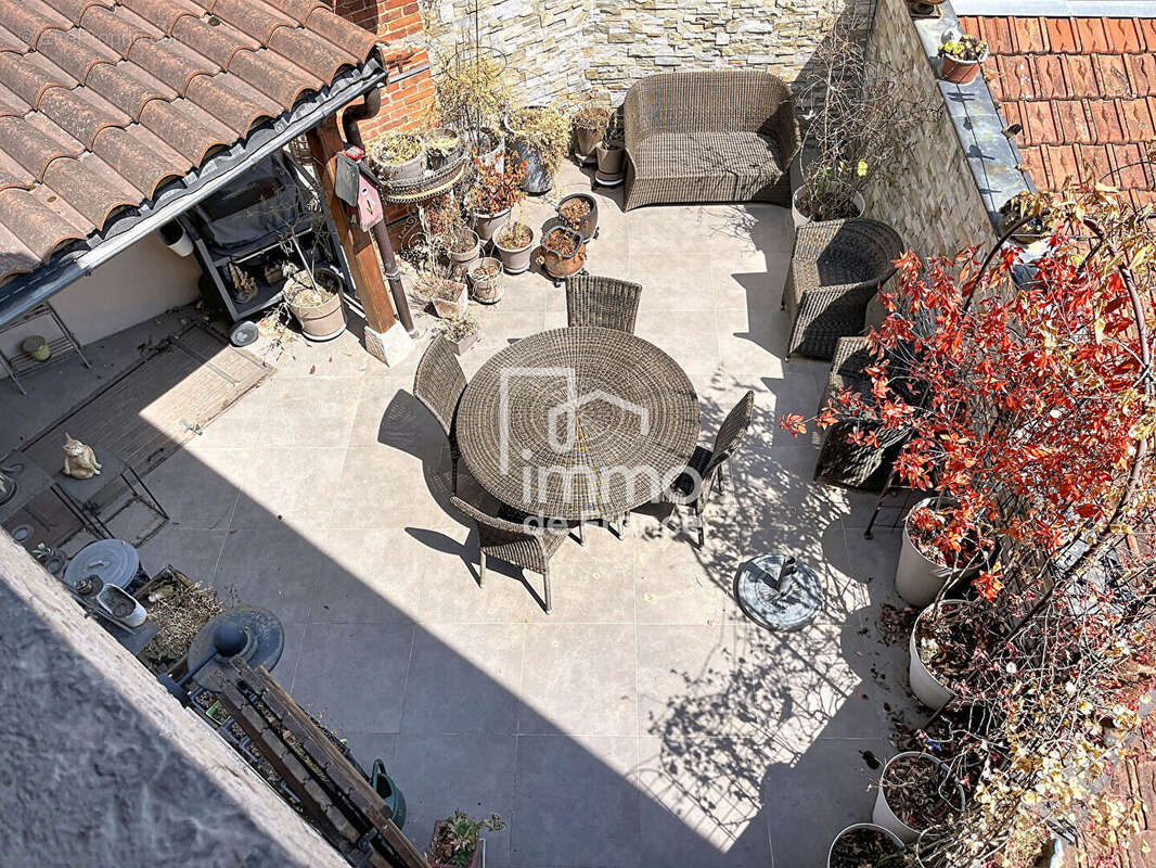 Appartement Bourg En Bresse 5 pièce(s) 155 m2 avec GARAGE + stationnement - photo 16