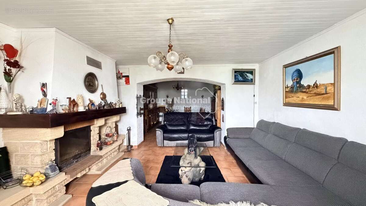 Courthezon - ensemble immobilier de 385 m² en campagne - photo 13