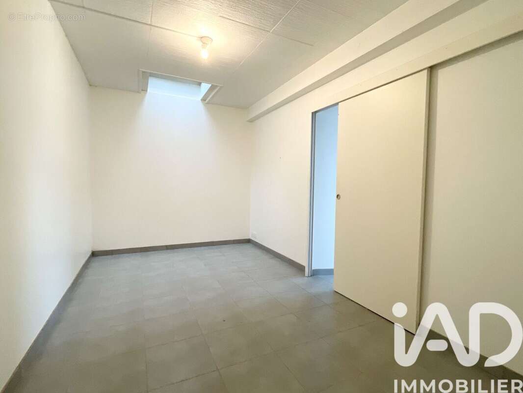 Appartement 195 m² à Radenac  - photo 5