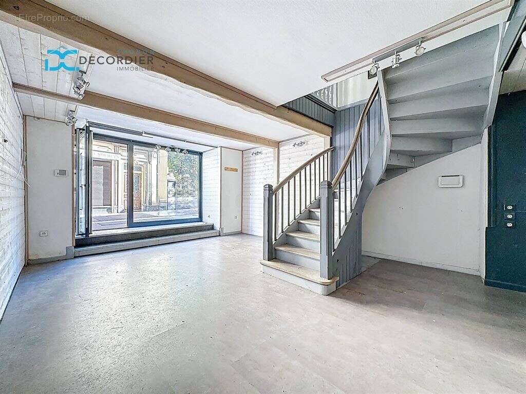 Commerce à EVIAN-LES-BAINS